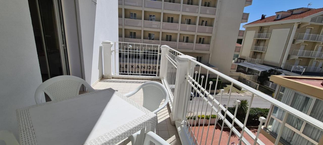 Rubino Apartments A 100Metri Dal Mare Ριτσόνε Εξωτερικό φωτογραφία